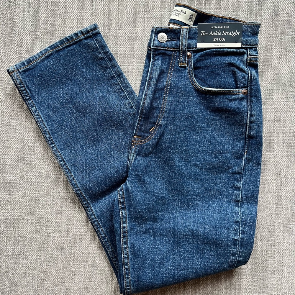 Abercrombie Ultra High Rise Ankle Straight Jean